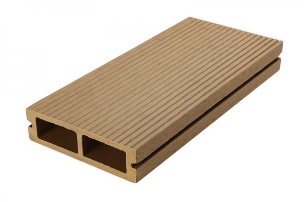 木塑户外地板: 100％再生户外地板