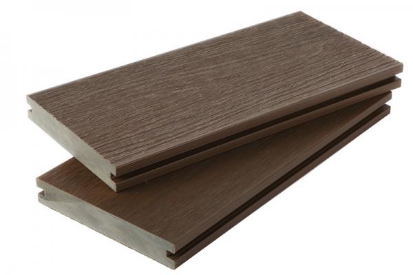 木塑共挤地板: 高品质耐候性木塑共挤