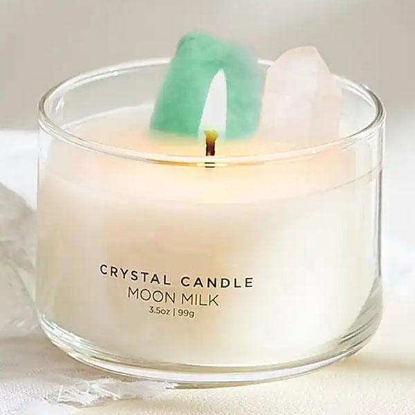 Scented candle with crystal